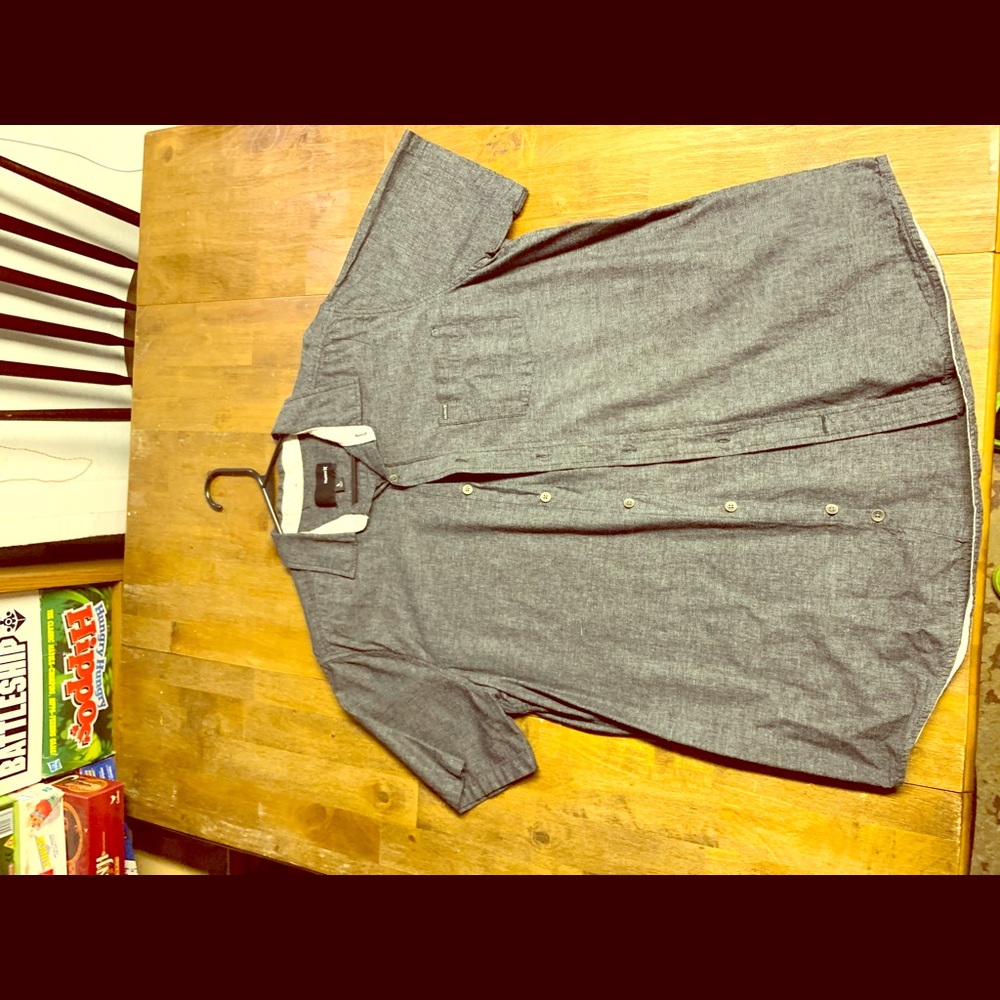 Hurley button down large